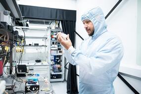 К.ф.-м.н. Вадим Ковалюк, заведующий лабораторией фотонных газовых сенсоров НИТУ МИСИС