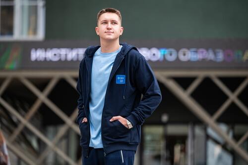 Кто ты без гидрокостюма? Чемпион по зимнему плаванию, инженер, филантроп и будущий учёный